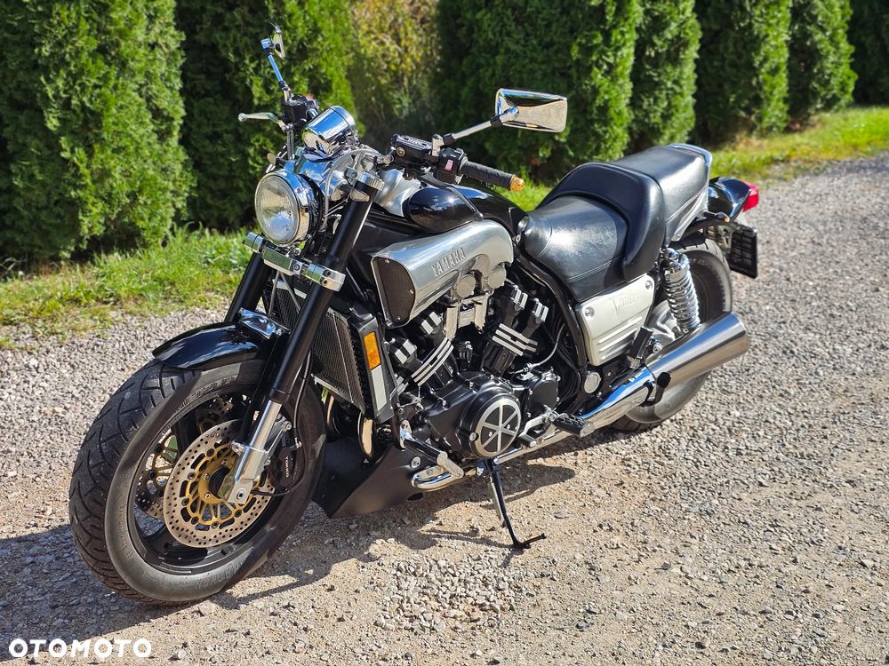 Yamaha V-MAX - 2