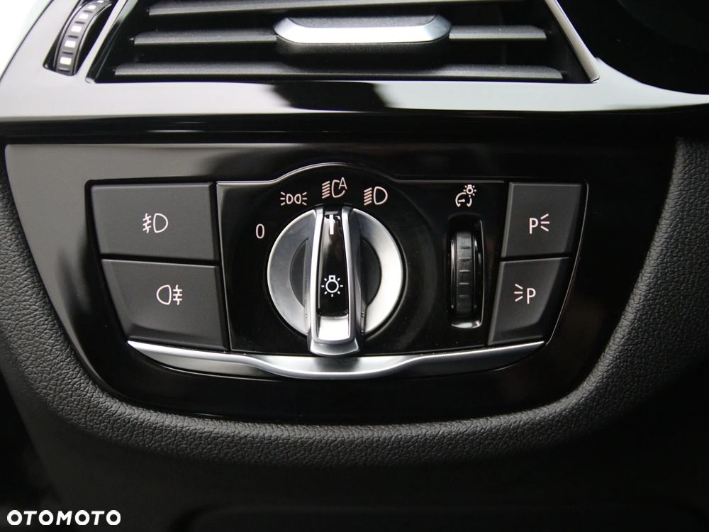 BMW Seria 5 520d Luxury Line - 27