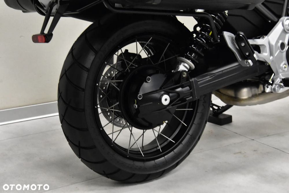 Moto Guzzi V85 - 36