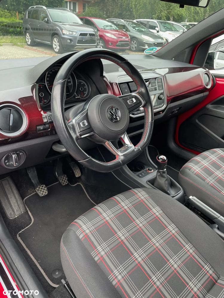 Volkswagen up! 1.0 TSI GTI - 36