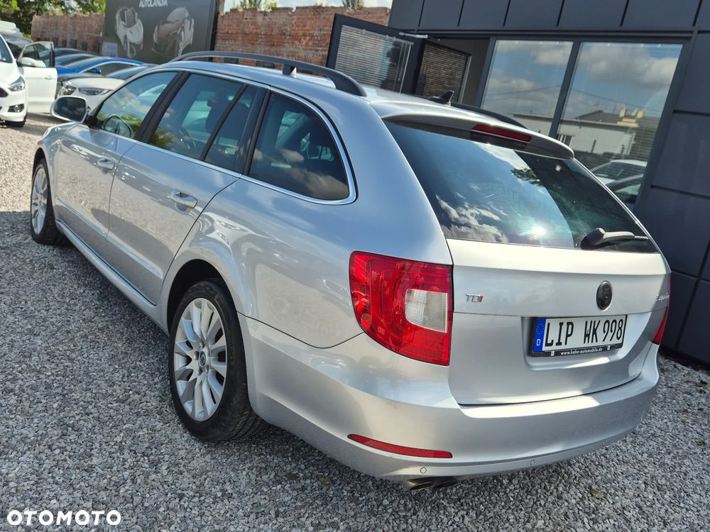 Skoda Superb 2.0 TDI DSG Exclusive - 10