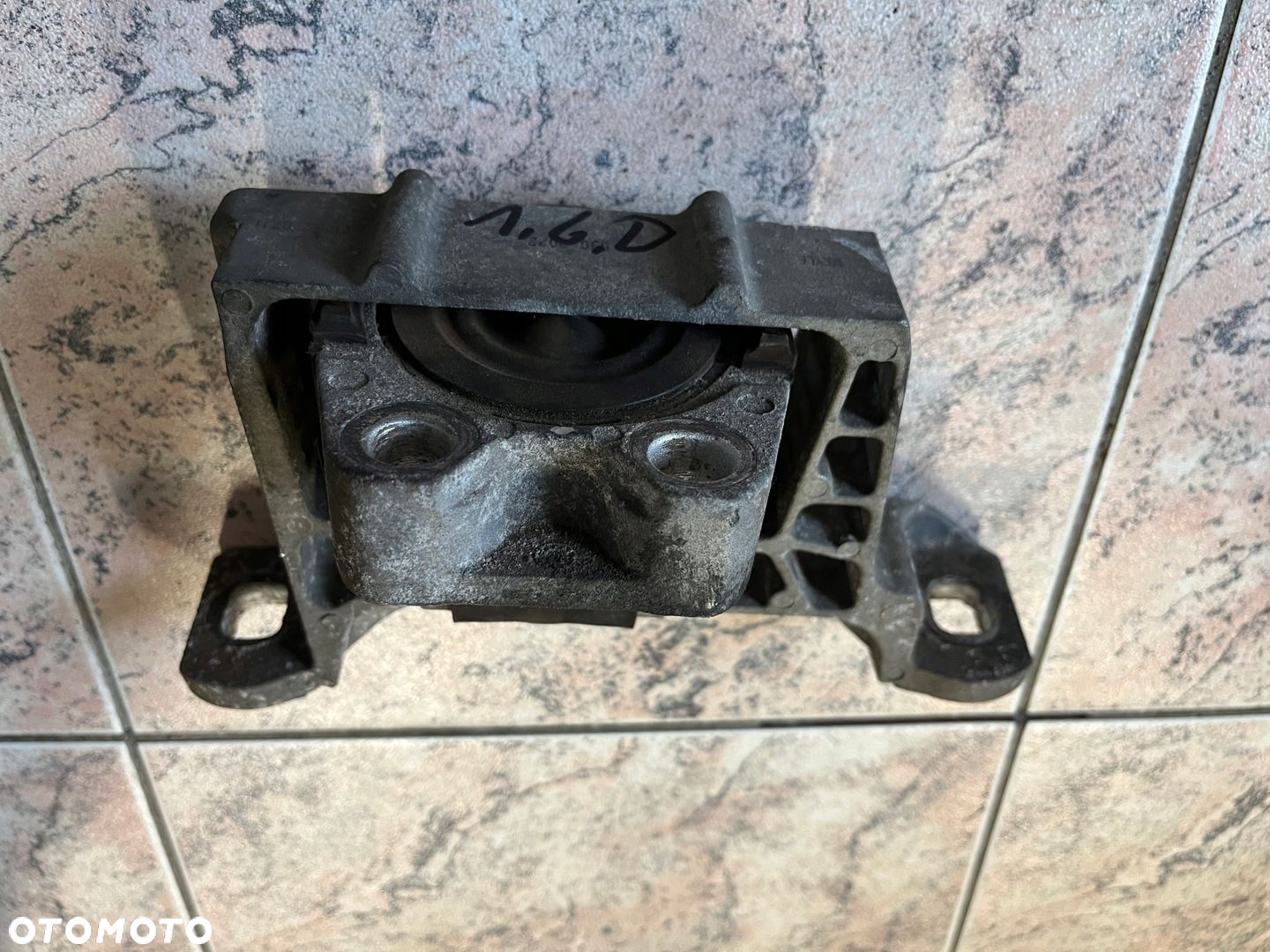 Łapa Mocowanie silnika Ford Focus mk3 1,6TDCi - 4