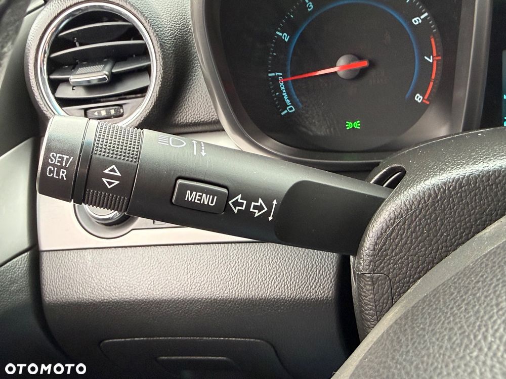 Chevrolet Orlando - 36