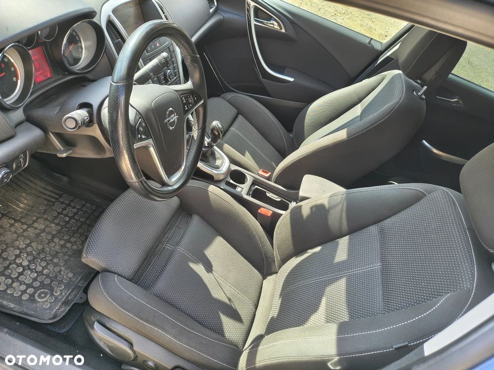 Opel Astra 1.6 Turbo Cosmo - 34