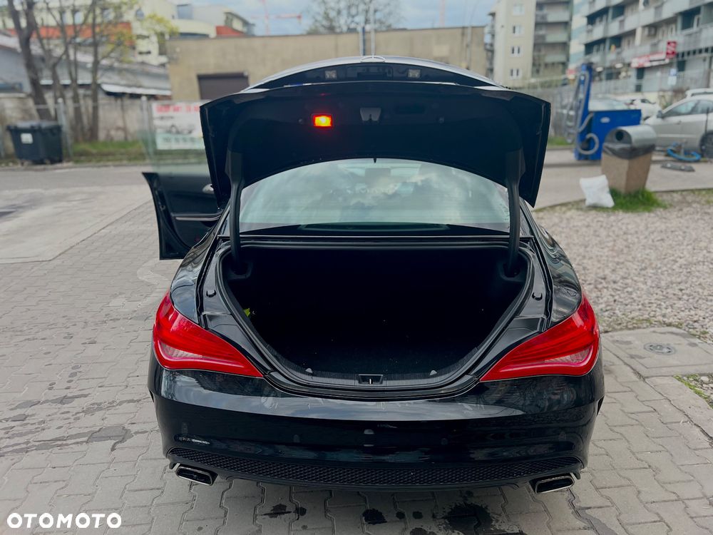 Mercedes-Benz CLA 180 7G-DCT AMG Line - 29