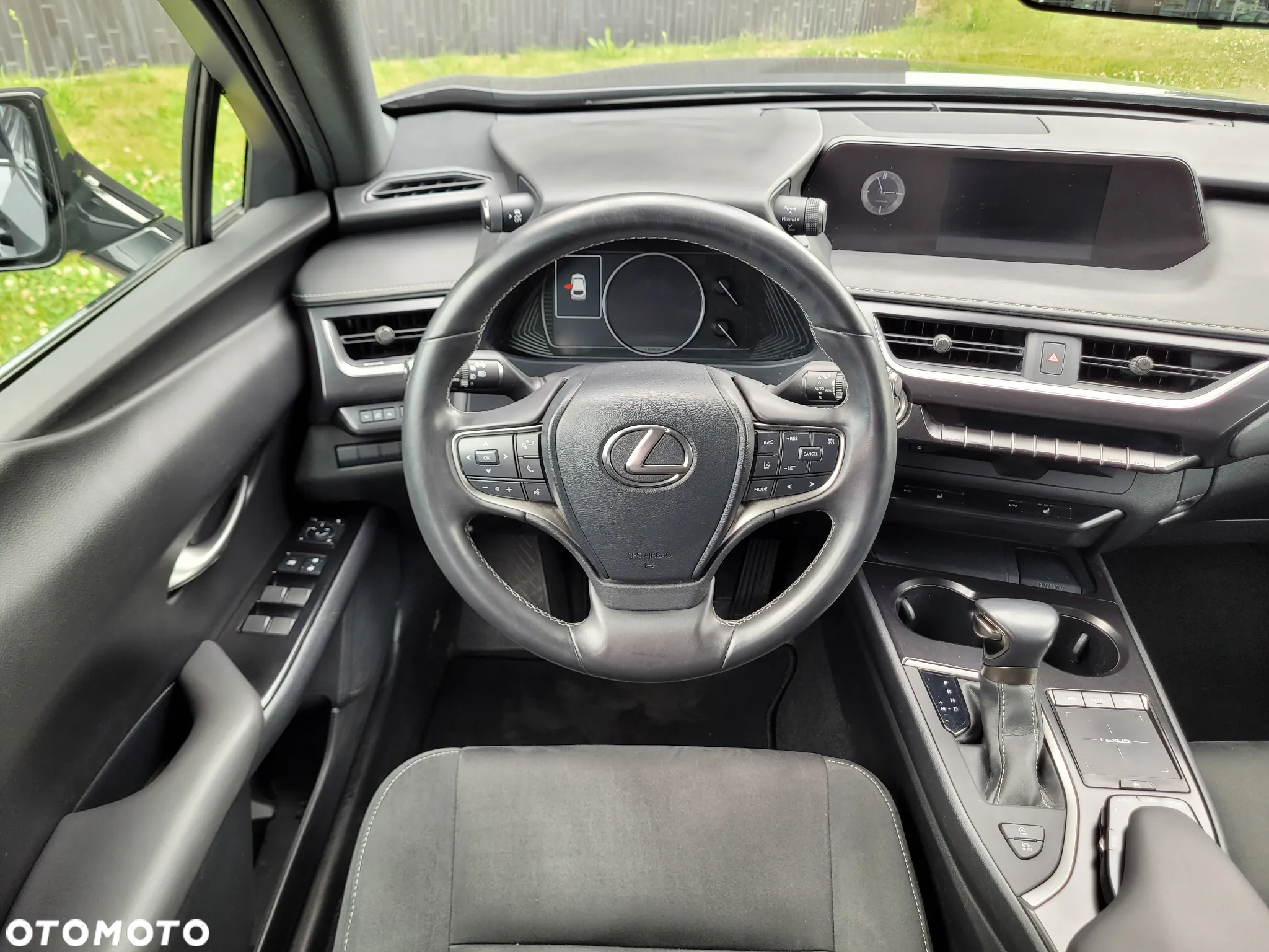 Lexus UX 200 GPF Business Edition 2WD - 16