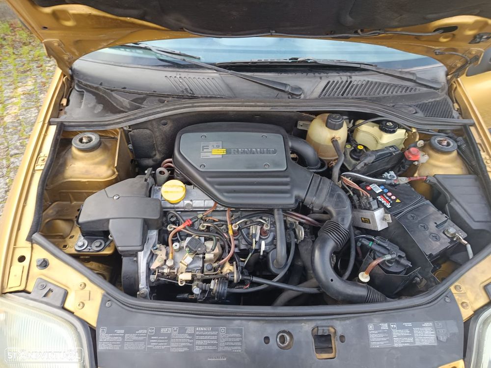 Renault Clio 1.9 D Van - 23