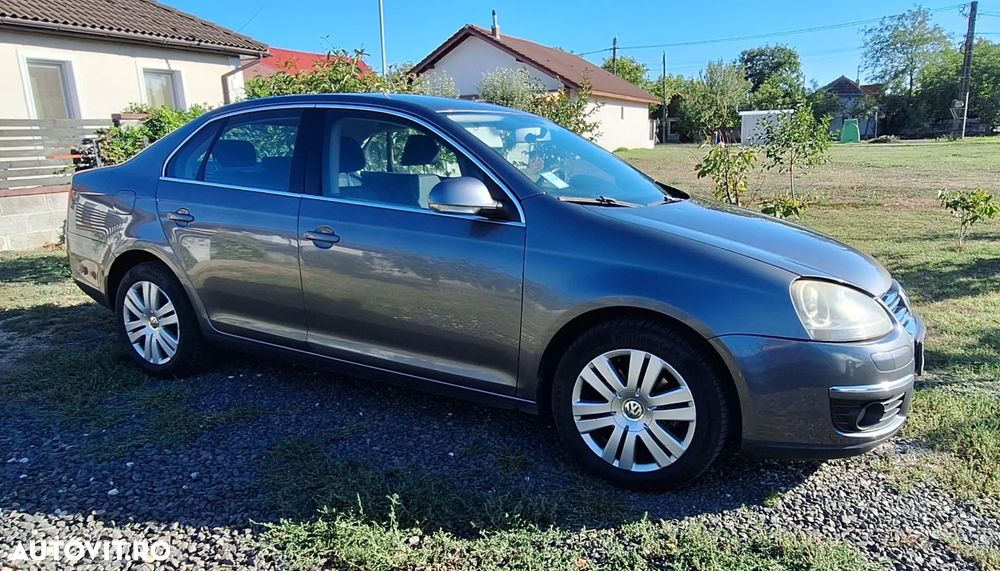 Volkswagen Jetta 1.6 TDI DPF Trendline - 3