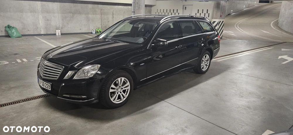 Mercedes-Benz Klasa E 200 CGI BlueEffICIENCY Elegance - 6