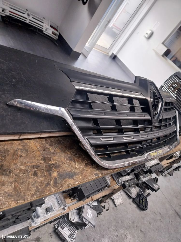 Grelha Renault Trafic III Ref: 623103743R - 3