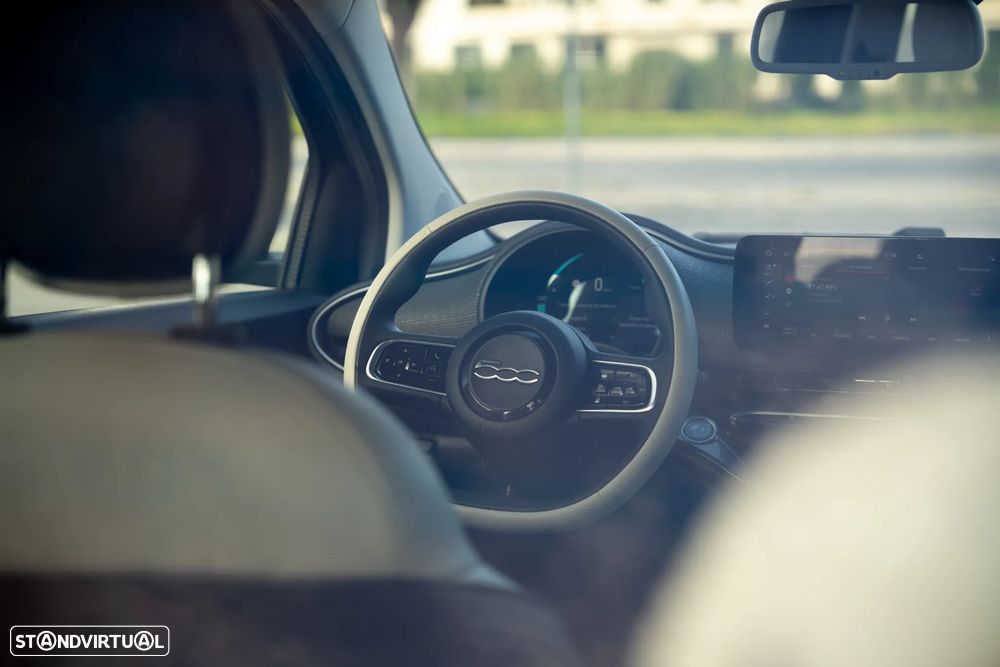 Fiat 500e 3 + 1 La Prima - 10