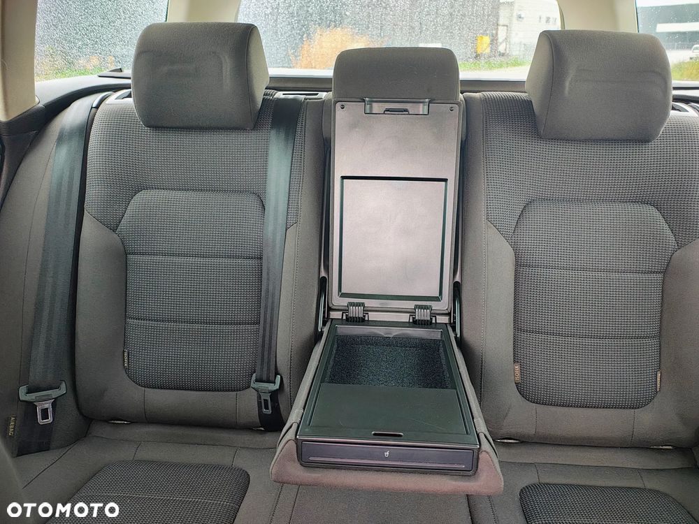 Volkswagen Passat Variant - 14