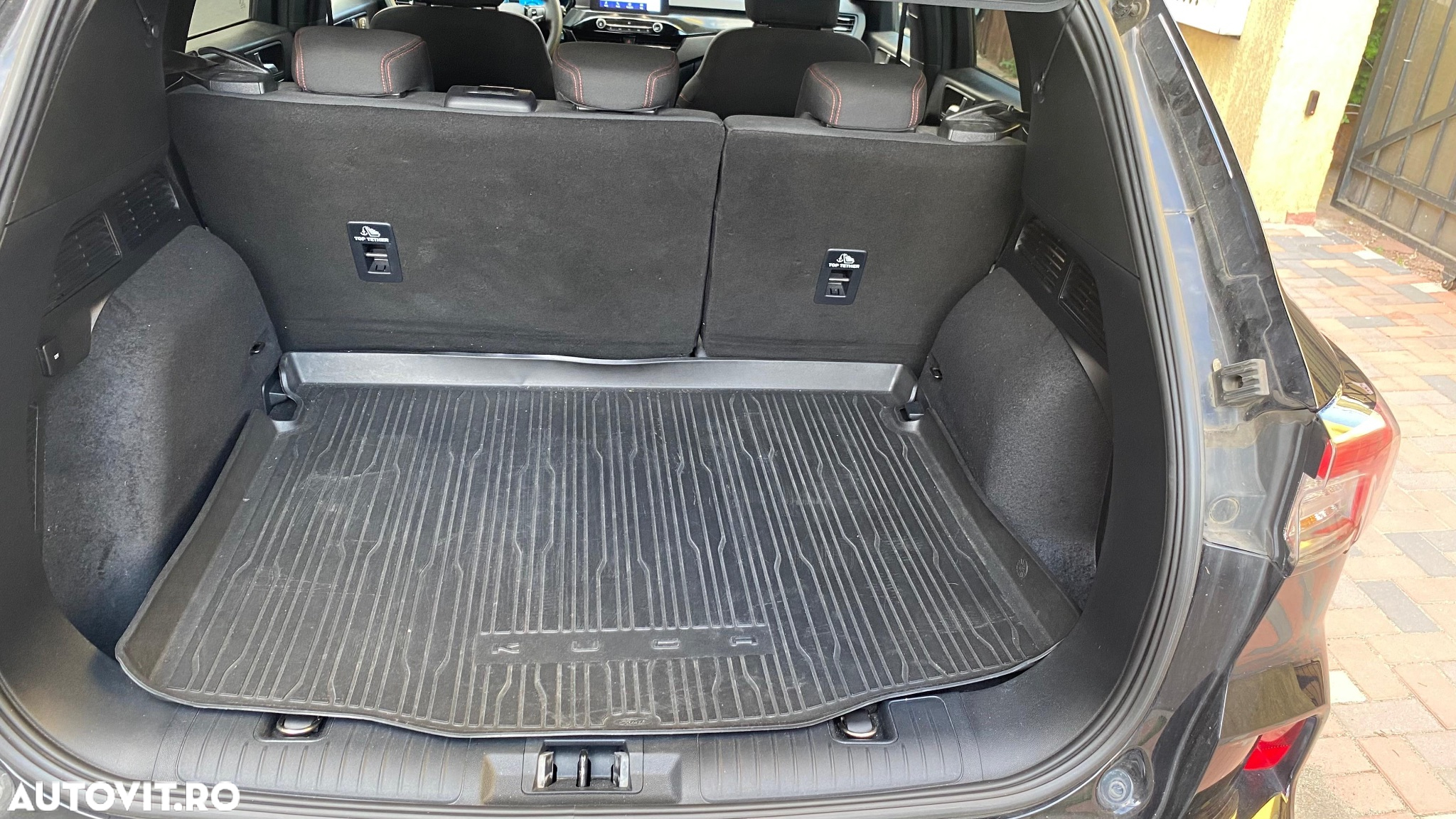 Ford Kuga 1.5 EcoBlue FWD ST Line - 27