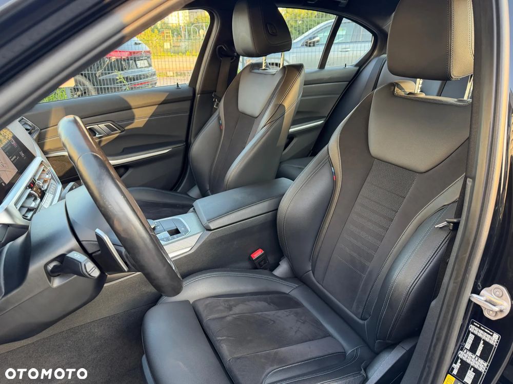 BMW Seria 3 330e M Sport sport - 9