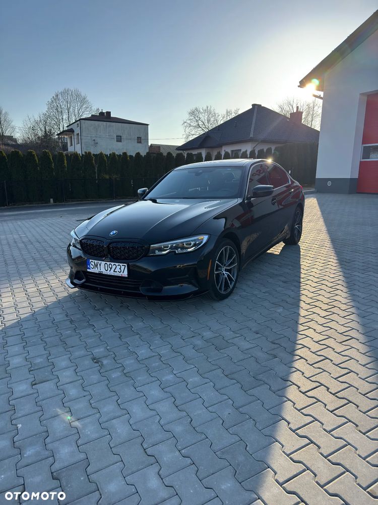BMW Seria 3 330i xDrive M Sport - 1