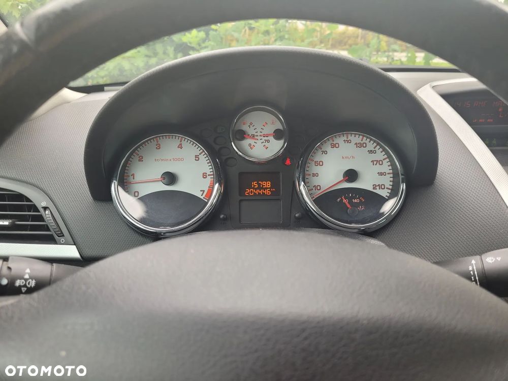 Peugeot 207 1.6 - 5
