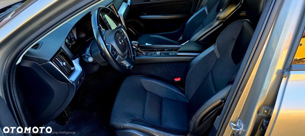 Volvo V60 D3 Geartronic Summum - 33