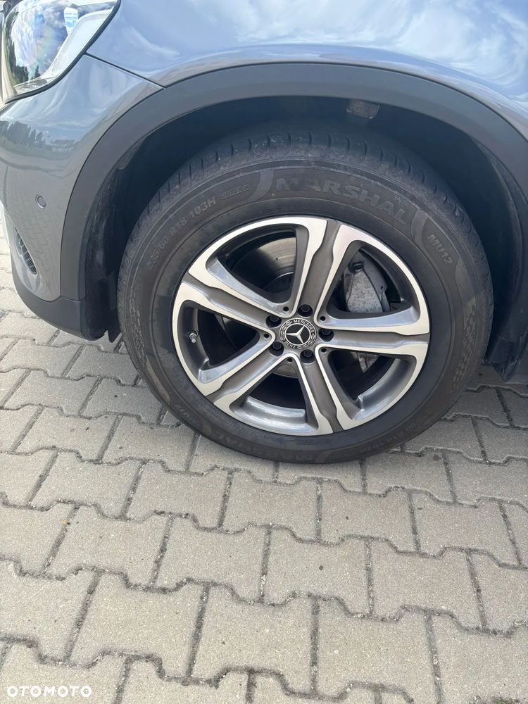 Mercedes-Benz GLC 250 4Matic 9G-TRONIC - 10