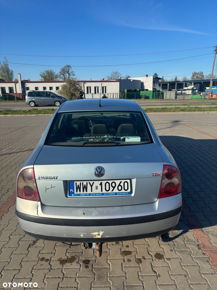 Volkswagen Passat 1.9 TDI Basis - 4