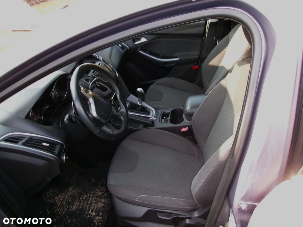Ford Focus 1.6 TDCi DPF Titanium - 5