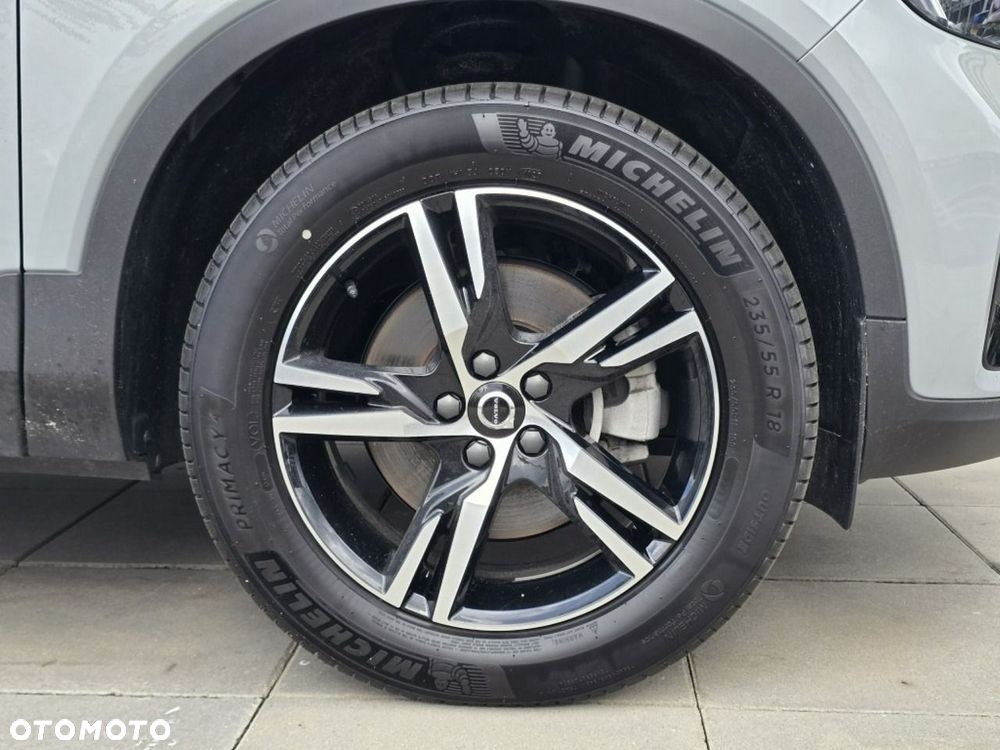 Volvo XC 40 B3 Plus Dark - 7