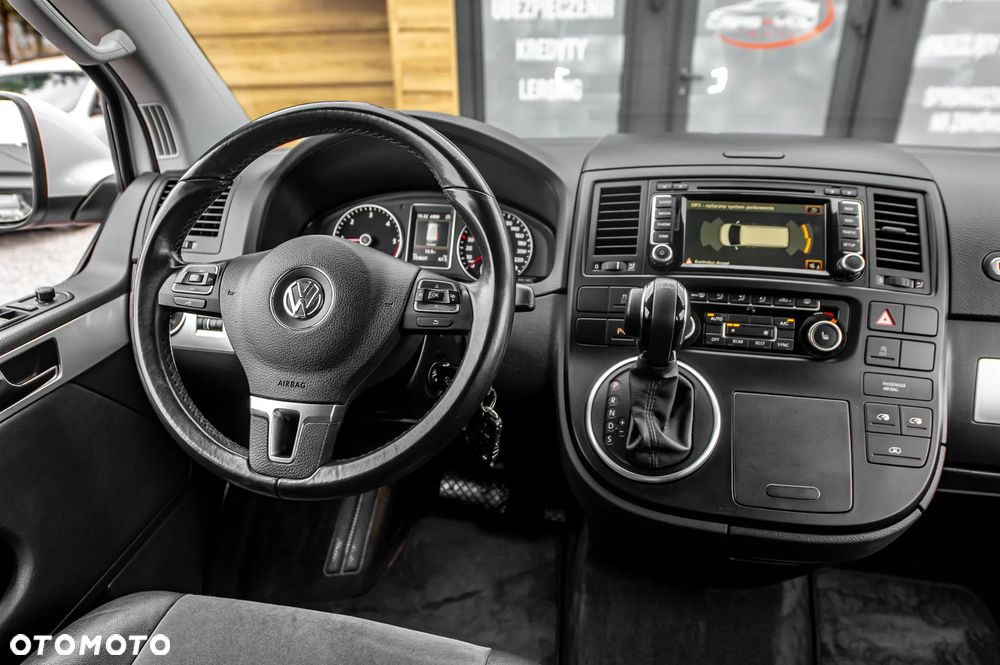 Volkswagen Multivan - 22
