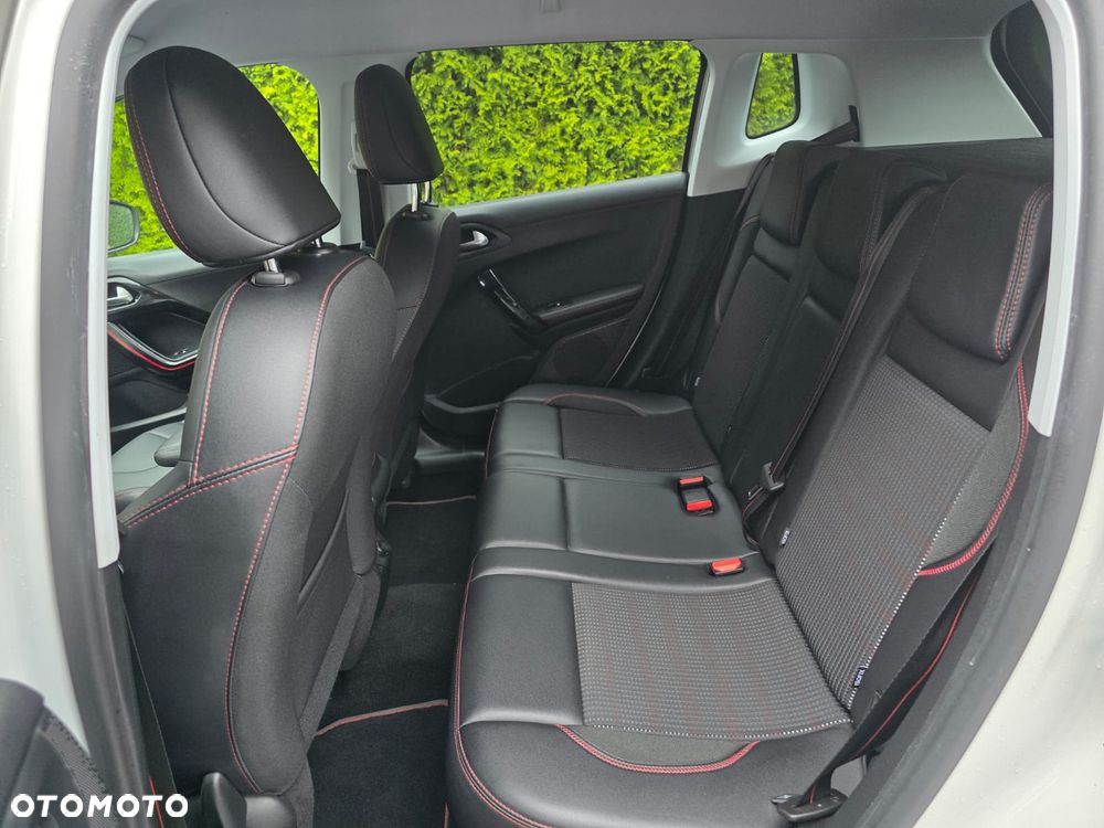 Peugeot 2008 PureTech 130 Stop&Start GT-Line Edition - 12