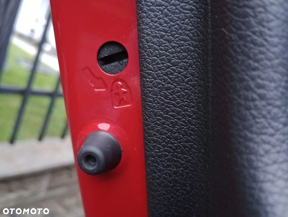 Hyundai i30 1.4 Premiere Comfort - 24