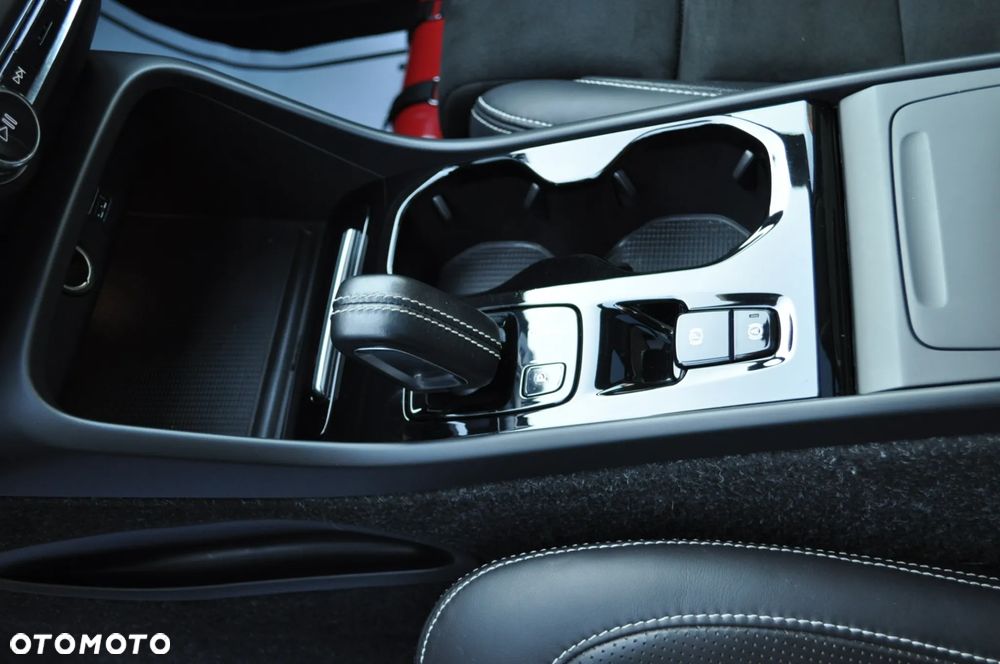 Volvo XC 40 D3 R-Design - 34