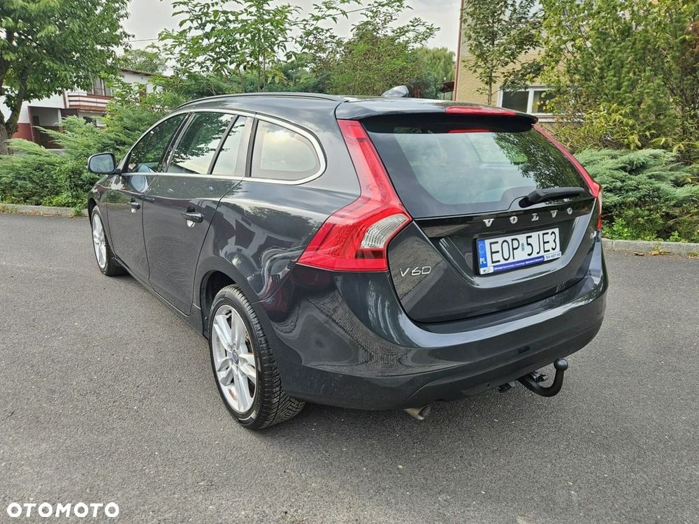 Volvo V60 D4 Geartronic Momentum - 3
