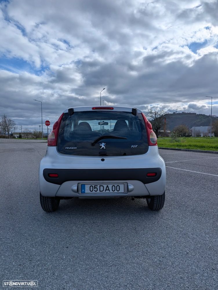 Peugeot 107 1.0 Urban - 4