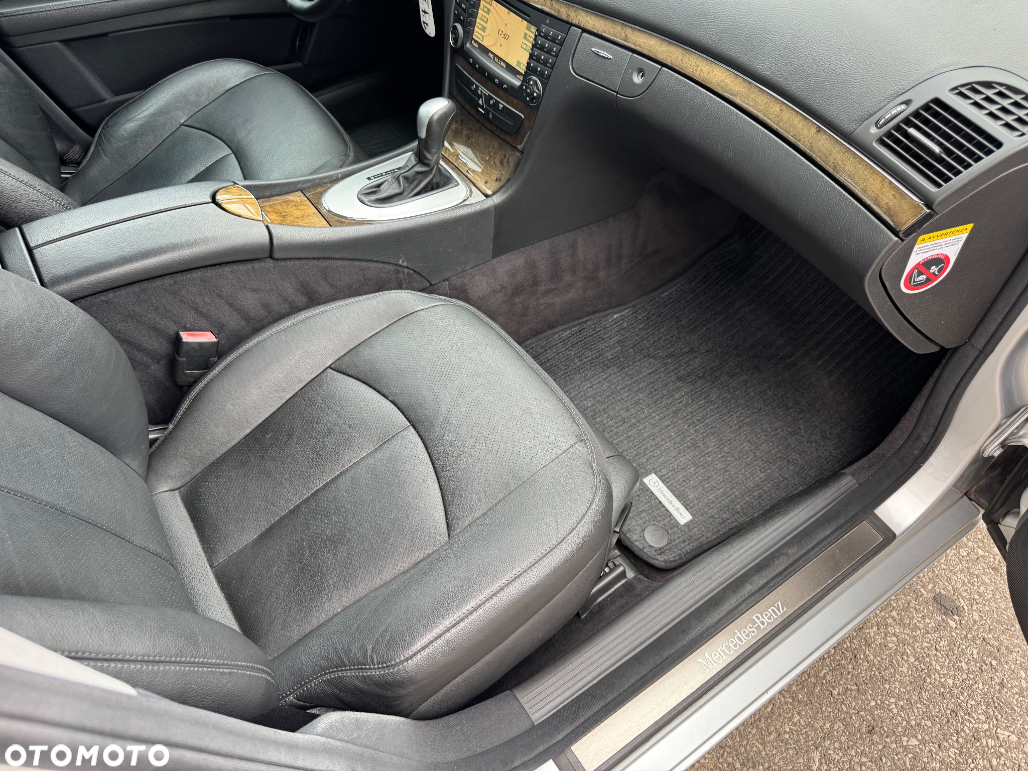 Mercedes-Benz Klasa E 280 4-Matic Avantgarde - 17