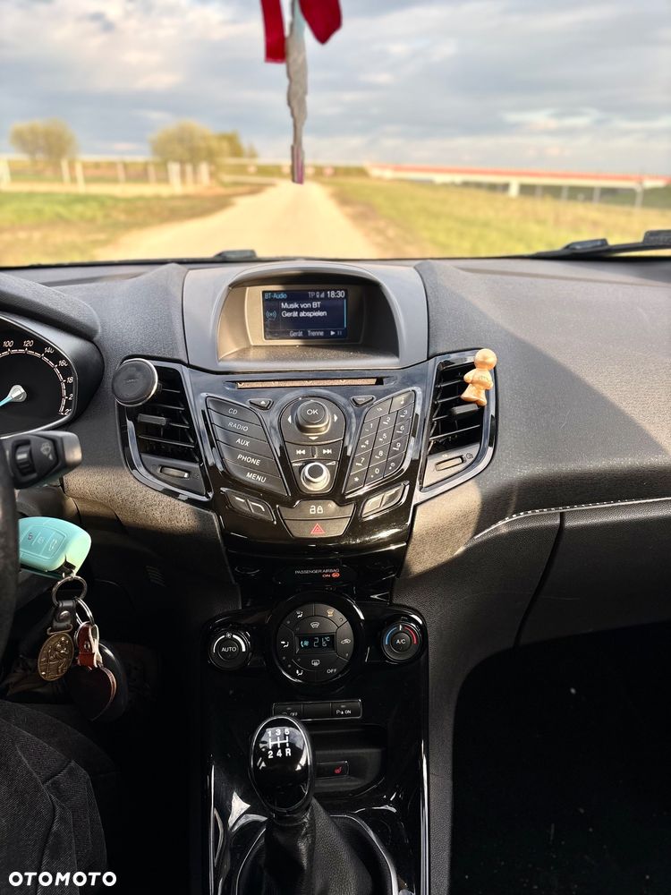 Ford Fiesta 1.0 EcoBoost Titanium - 10