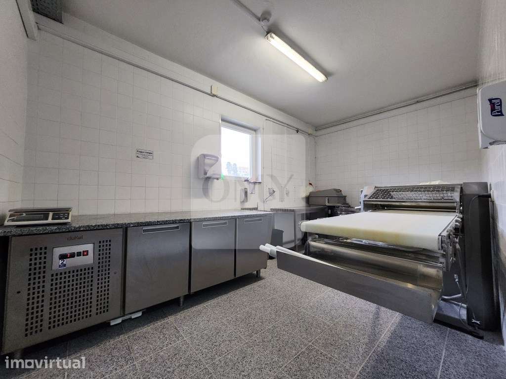 Trespasse de Fábrica Industrial de Pastelaria e Congelados de Carne - Grande imagem: 3/15