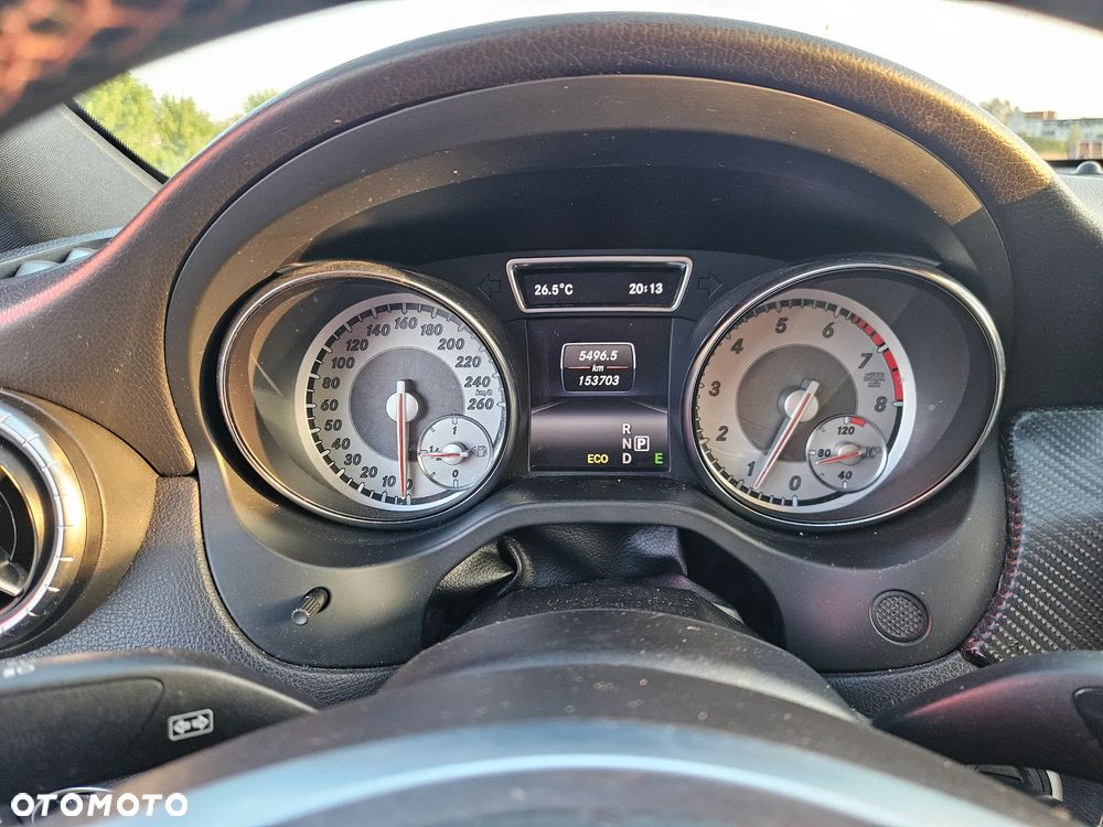 Mercedes-Benz CLA 250 7G-DCT - 12
