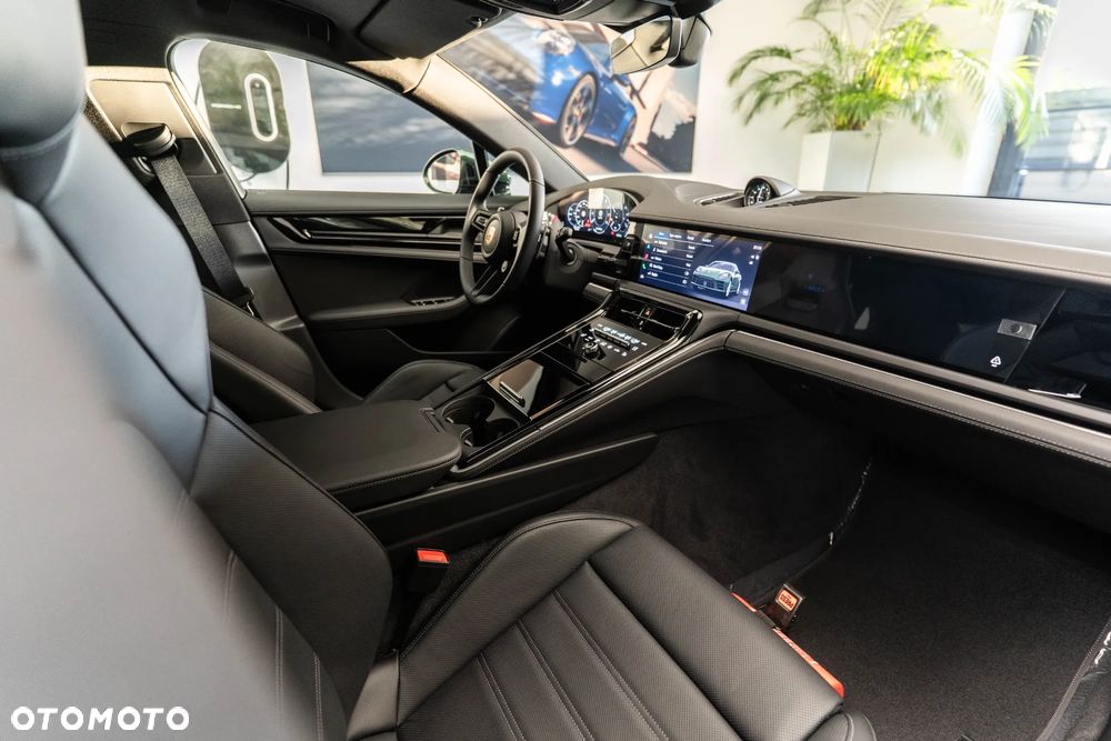 Porsche Panamera 4 - 15
