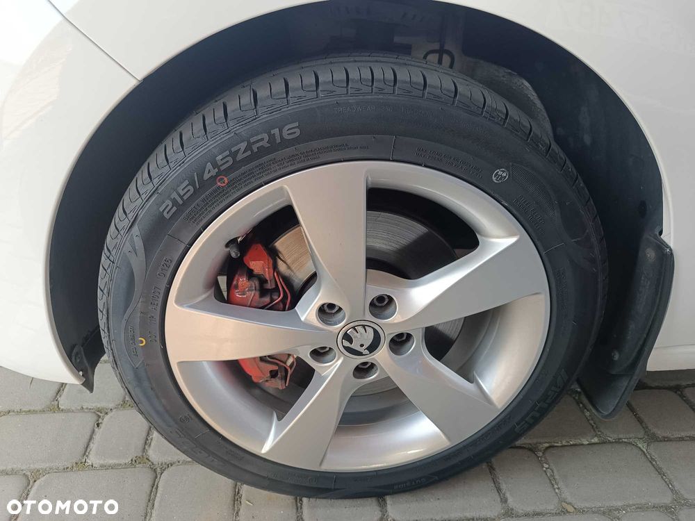 Skoda RAPID - 8