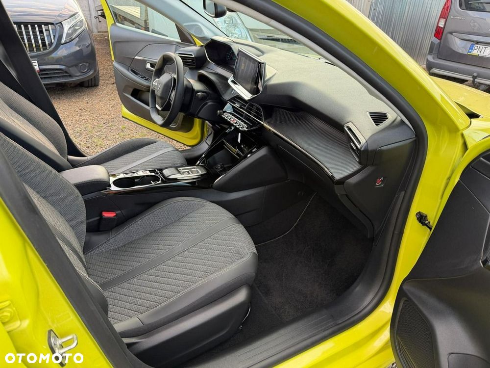 Peugeot 208 50kWh Active - 16