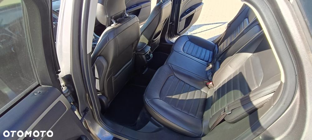 Ford Fusion - 15