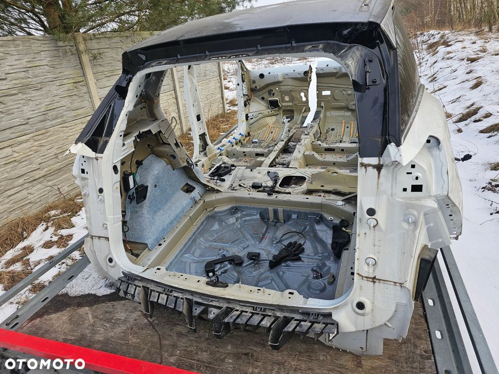 DUPA TYŁ BŁOTNIKI PAS Z WANNĄ PEUGEOT 3008 II BIAŁY KWED - 3
