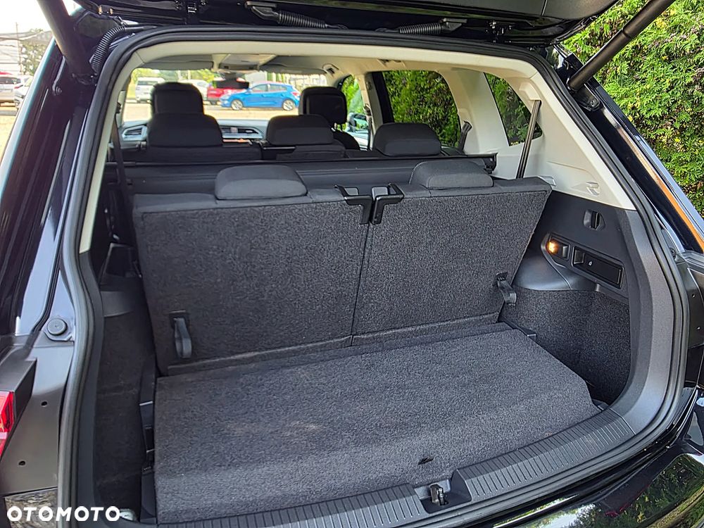 Volkswagen Tiguan Allspace 2.0 TDI SCR Life - 12