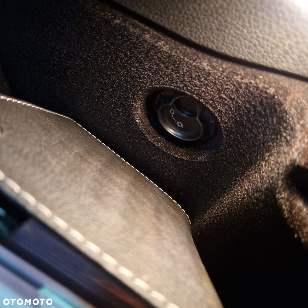 Volkswagen Multivan - 37