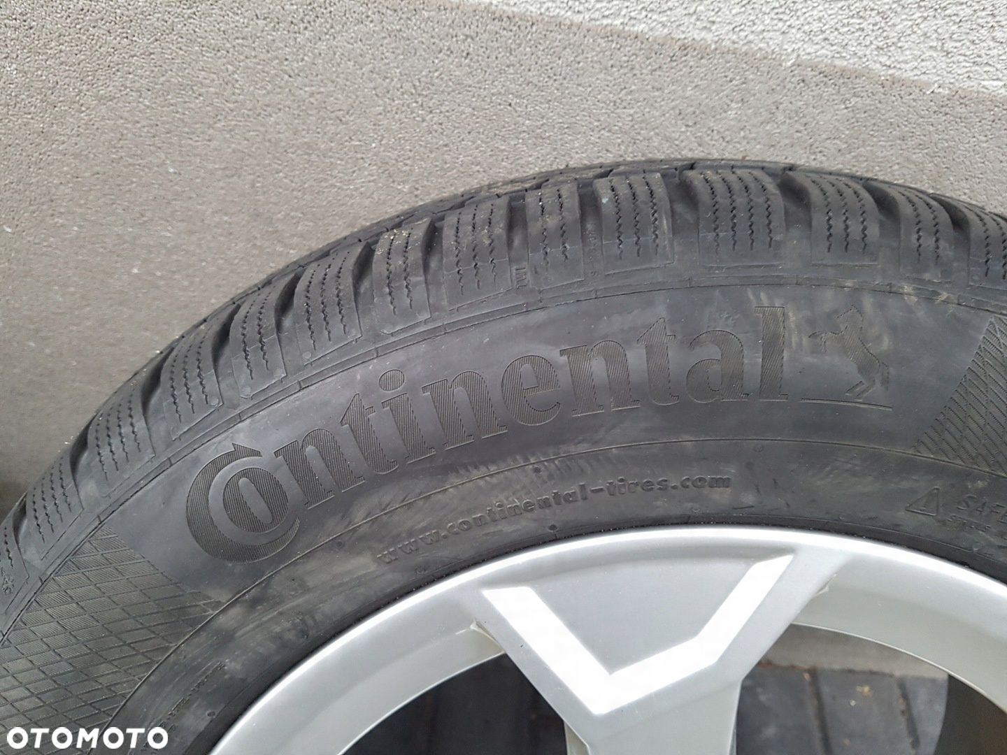 AUDI Q3 SQ3 17 koła zimowe felga felgi czujniki 215/65/17 83A071497 - 11
