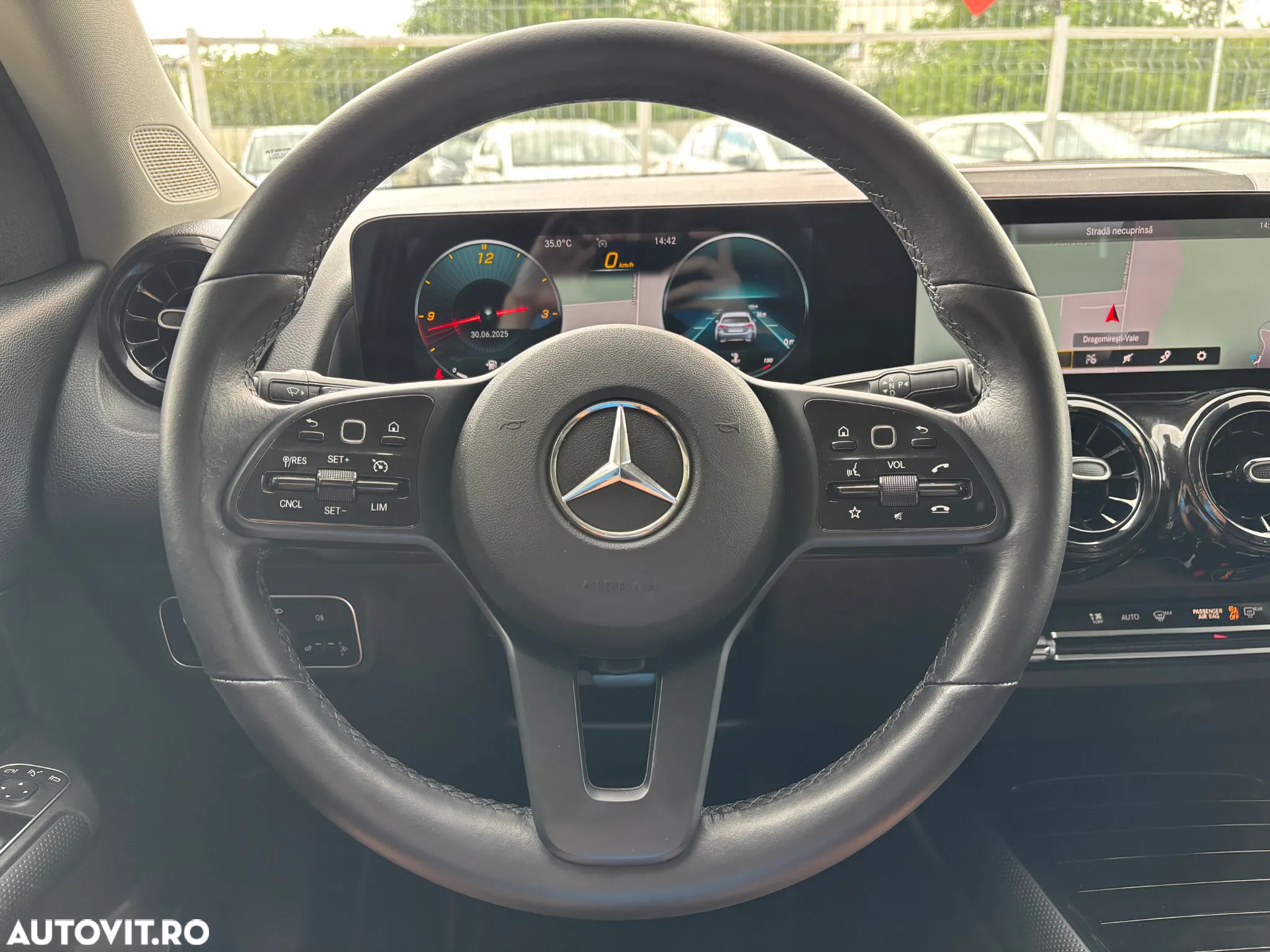 Mercedes-Benz GLB 180 d 8G-DCT - 13