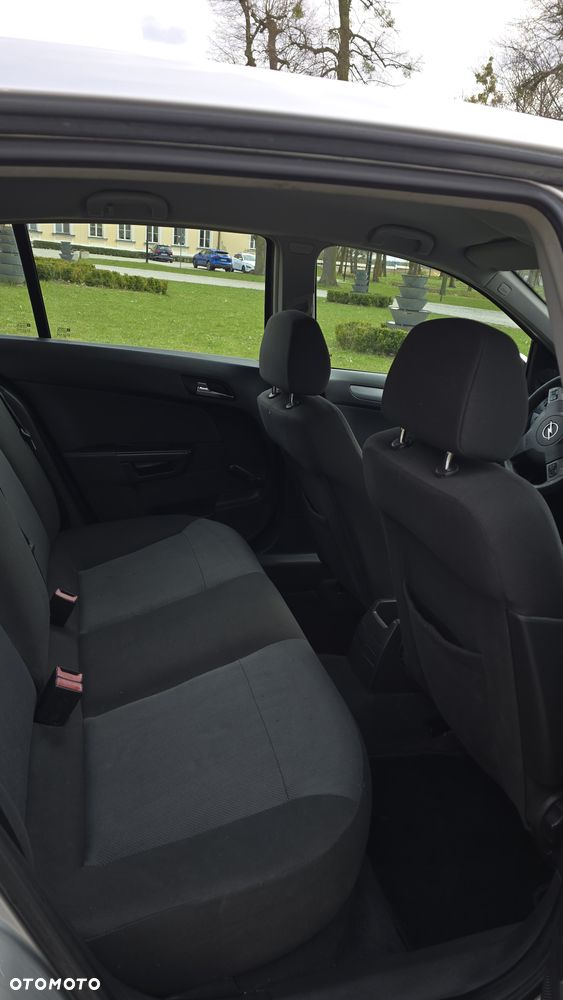 Opel Astra 1.6 Enjoy - 9