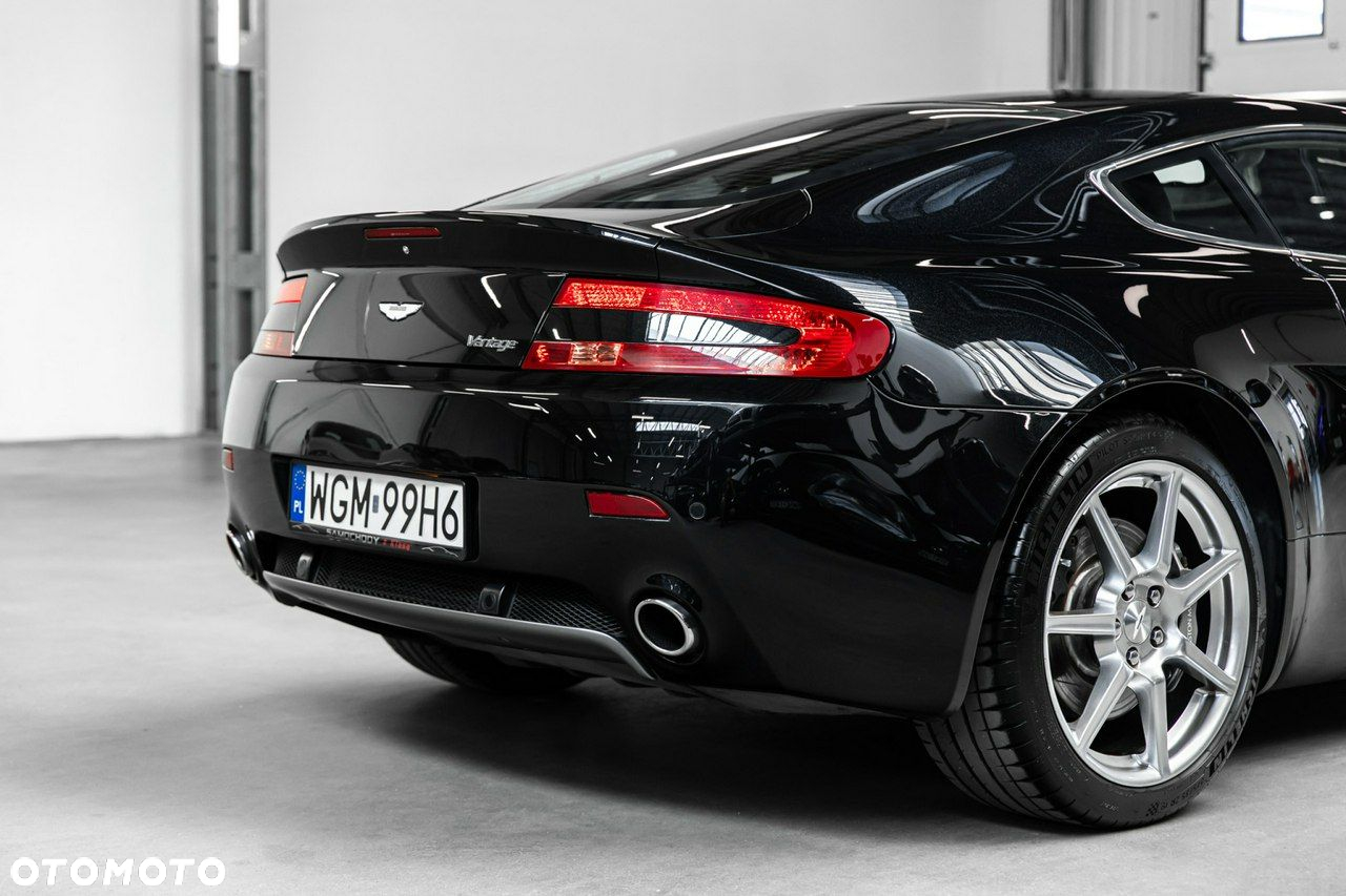 Aston Martin V8 Vantage 4,7 SportShift - 18