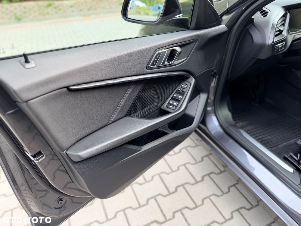 BMW Seria 1 118d Sport Line sport - 7