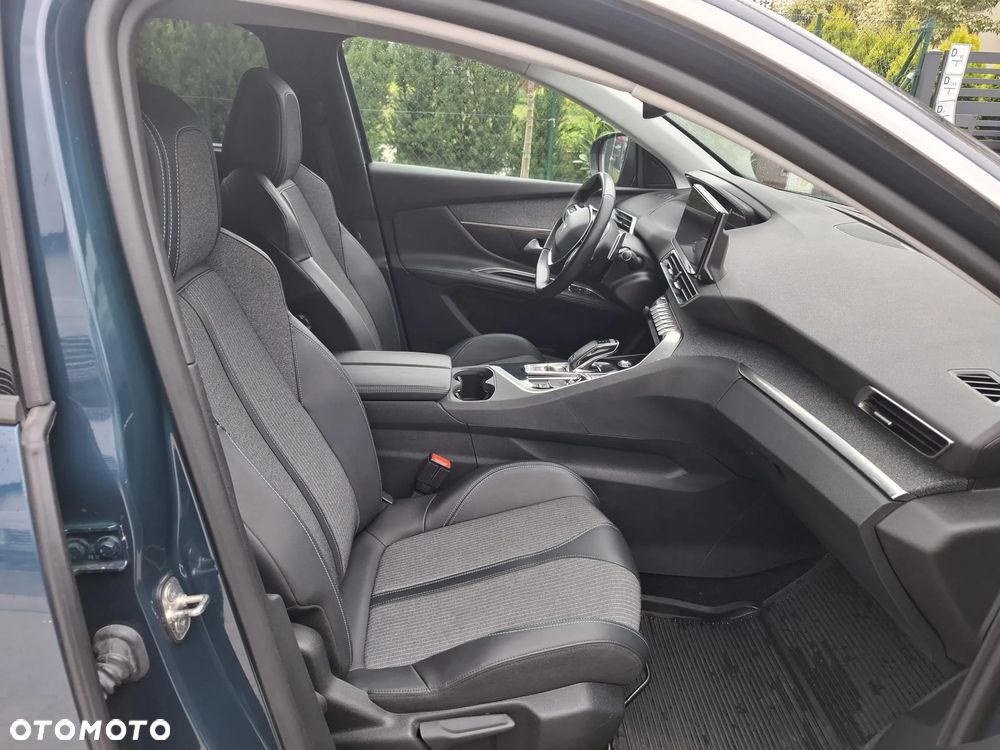 Peugeot 5008 1.2 PureTech Allure Pack S&S EAT8 - 7