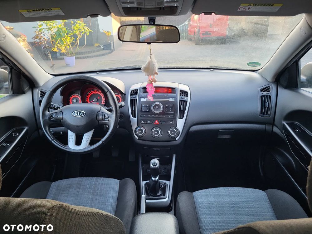 Kia Ceed 1.4 Comfort + - 31