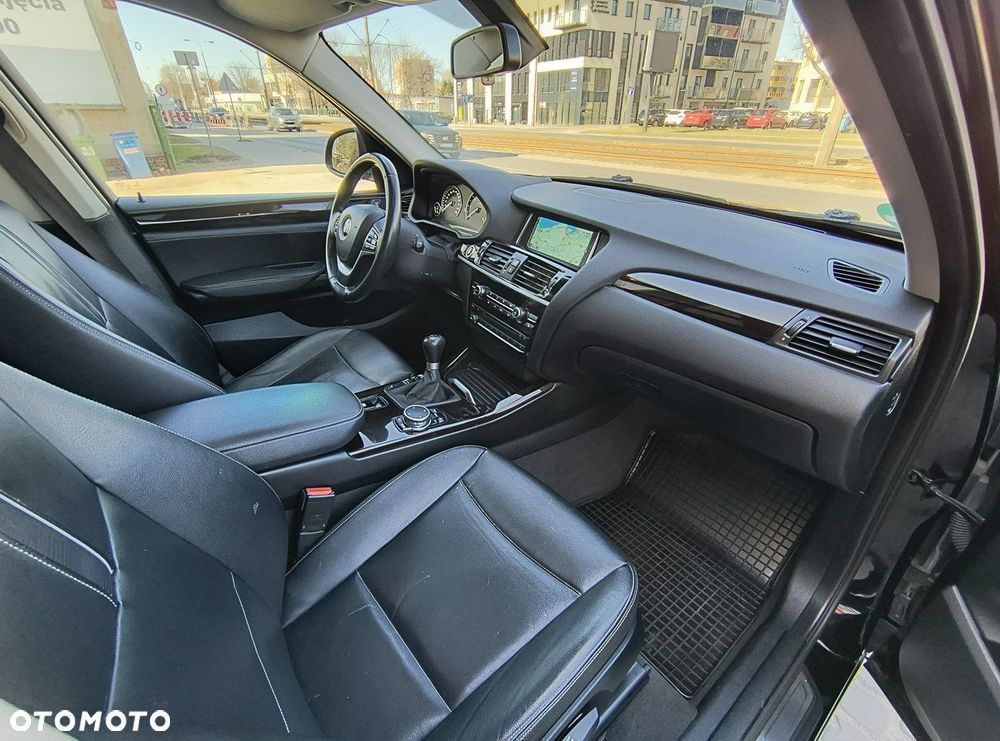 BMW X3 sDrive18d Luxury Line - 15